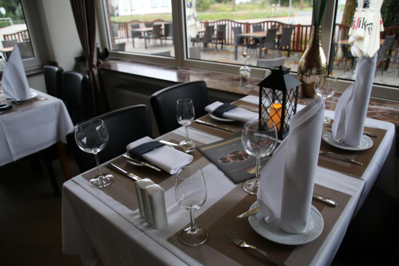 Zum Goldenen Bullen Hotel Dorsten Exterior photo